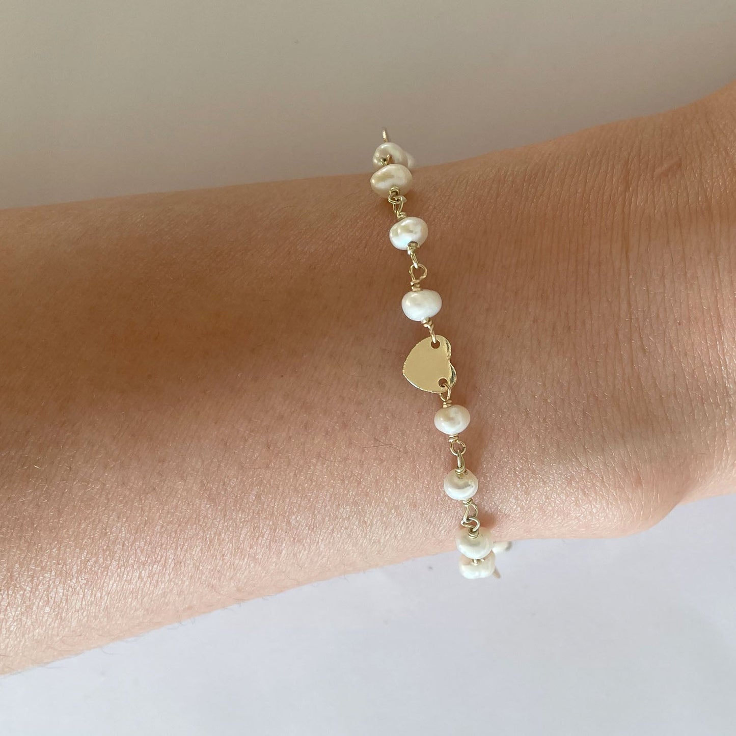 Pearl and Heart Charm Bracelet - One Color / One Size - Jewelry & Accessories - Bracelets & Bangles - Charm Bracelets