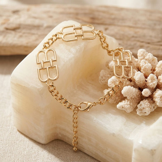 Luxe Gold Linked Letter B Heritage Anklet