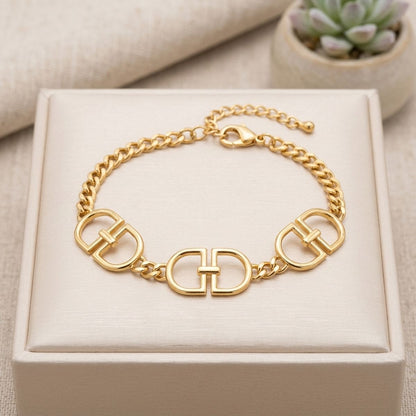 Luxe Gold Linked Letter D Heritage Anklet
