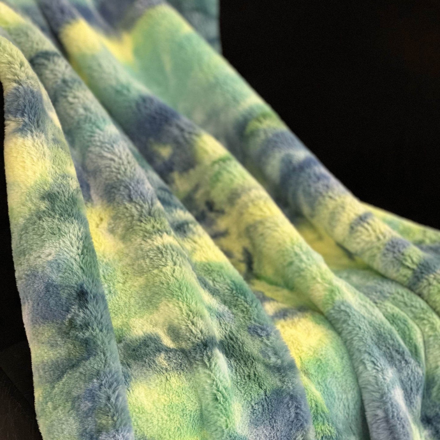 Plutus Green Yellow Blue Northern Lights Faux Fur Luxury Throw Blanket - Home & Garden - Home Textile - Bedding