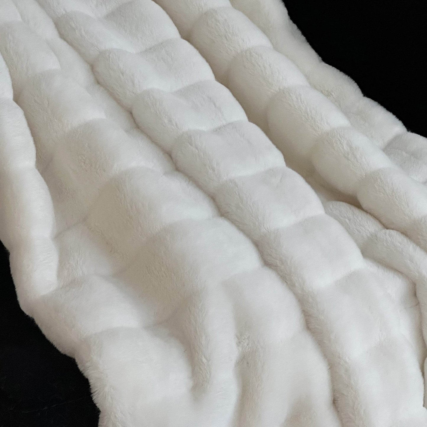 Plutus Off White Soft Snow Faux Fur Luxury Throw Blanket - Home & Garden - Home Textile - Bedding