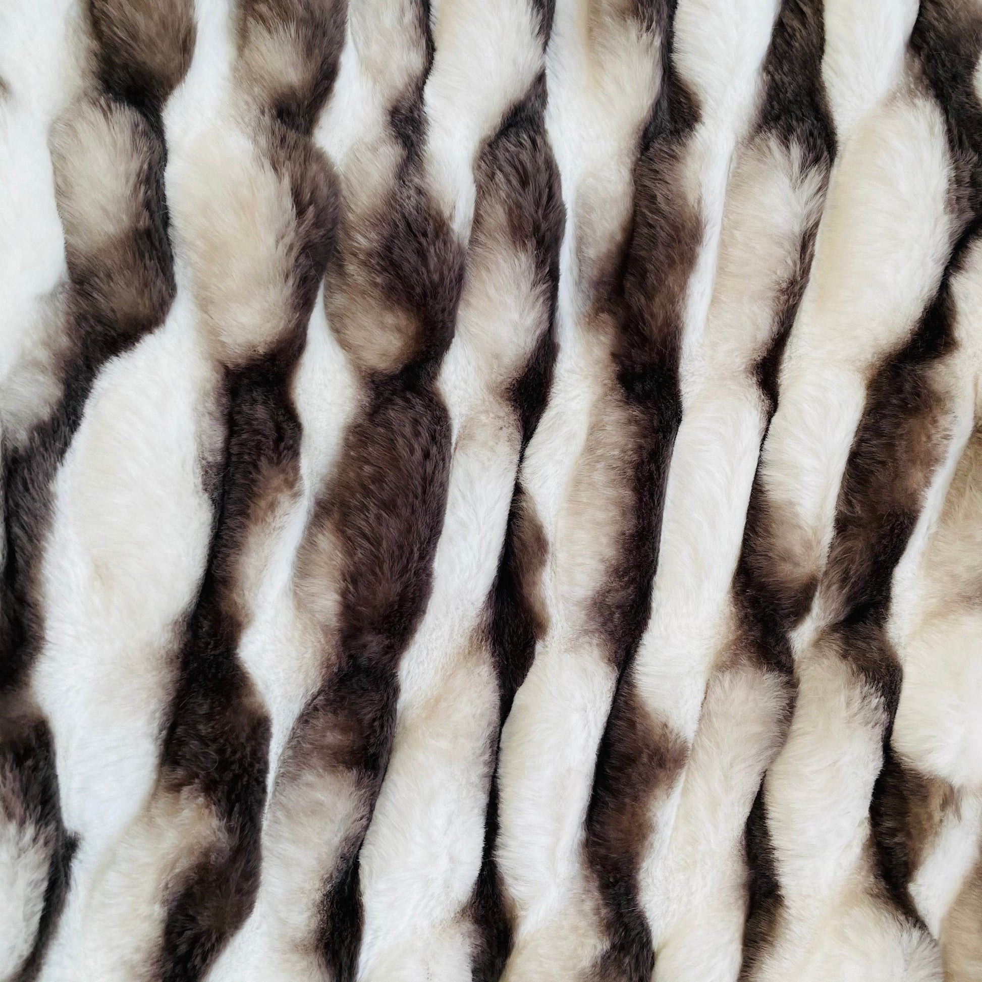 Plutus White Charcoal Snow Chinchilla Faux Fur Luxury Throw Blanket - Home & Garden - Home Textile - Bedding